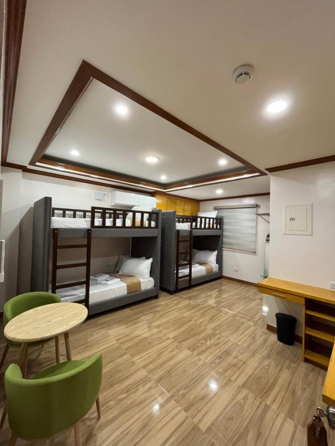 The Legacy Hotel Tayabas Номер фото