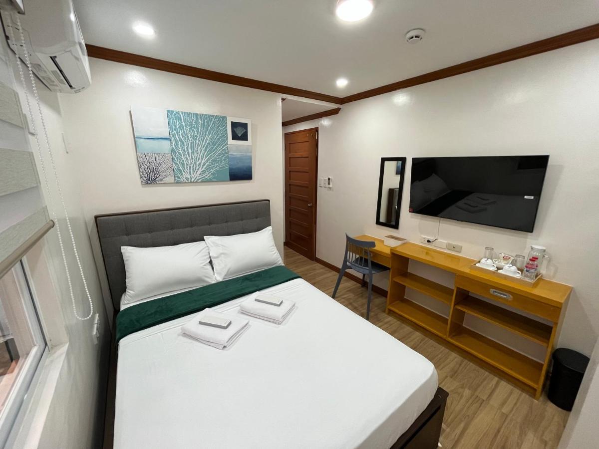 The Legacy Hotel Tayabas Экстерьер фото